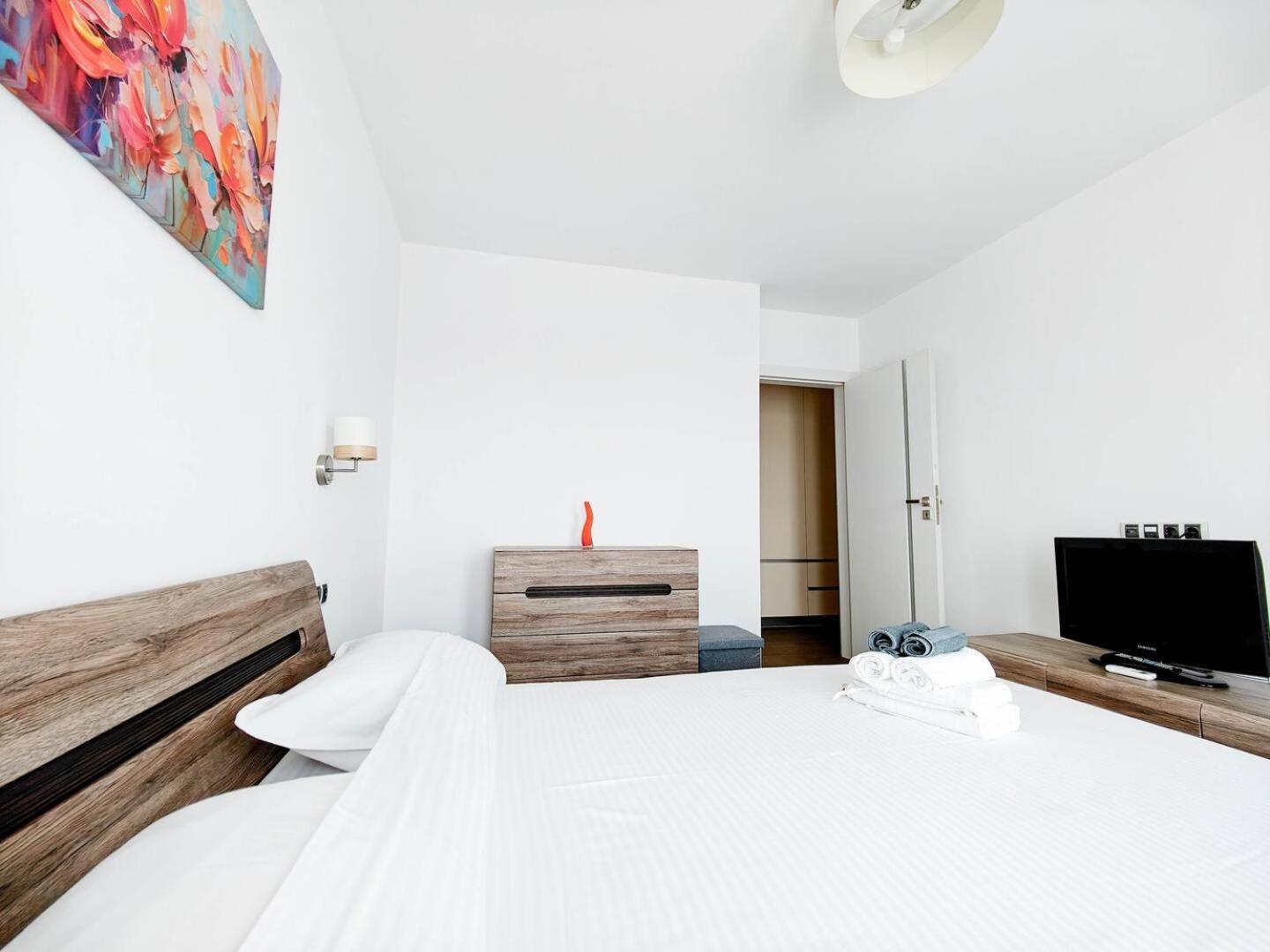 Lakeside Apartment By Iulius Mall Cluj-Napoca Exterior photo